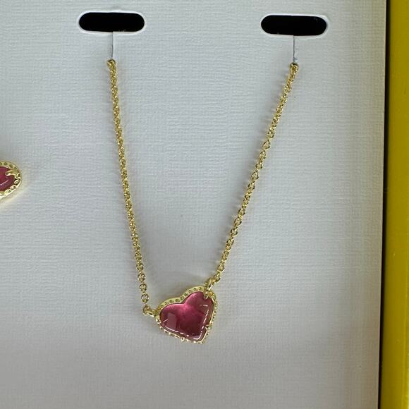 Kendra Scott Anna Pendant Necklace and Stud Earring Gift Set Red Size 19" NWT - Picture 3 of 5